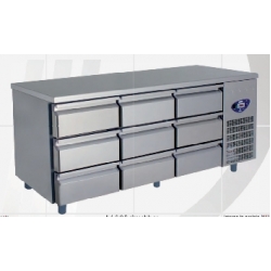 Стол холодильный рабочий конвекционный 3-х дверный, серия Silver
